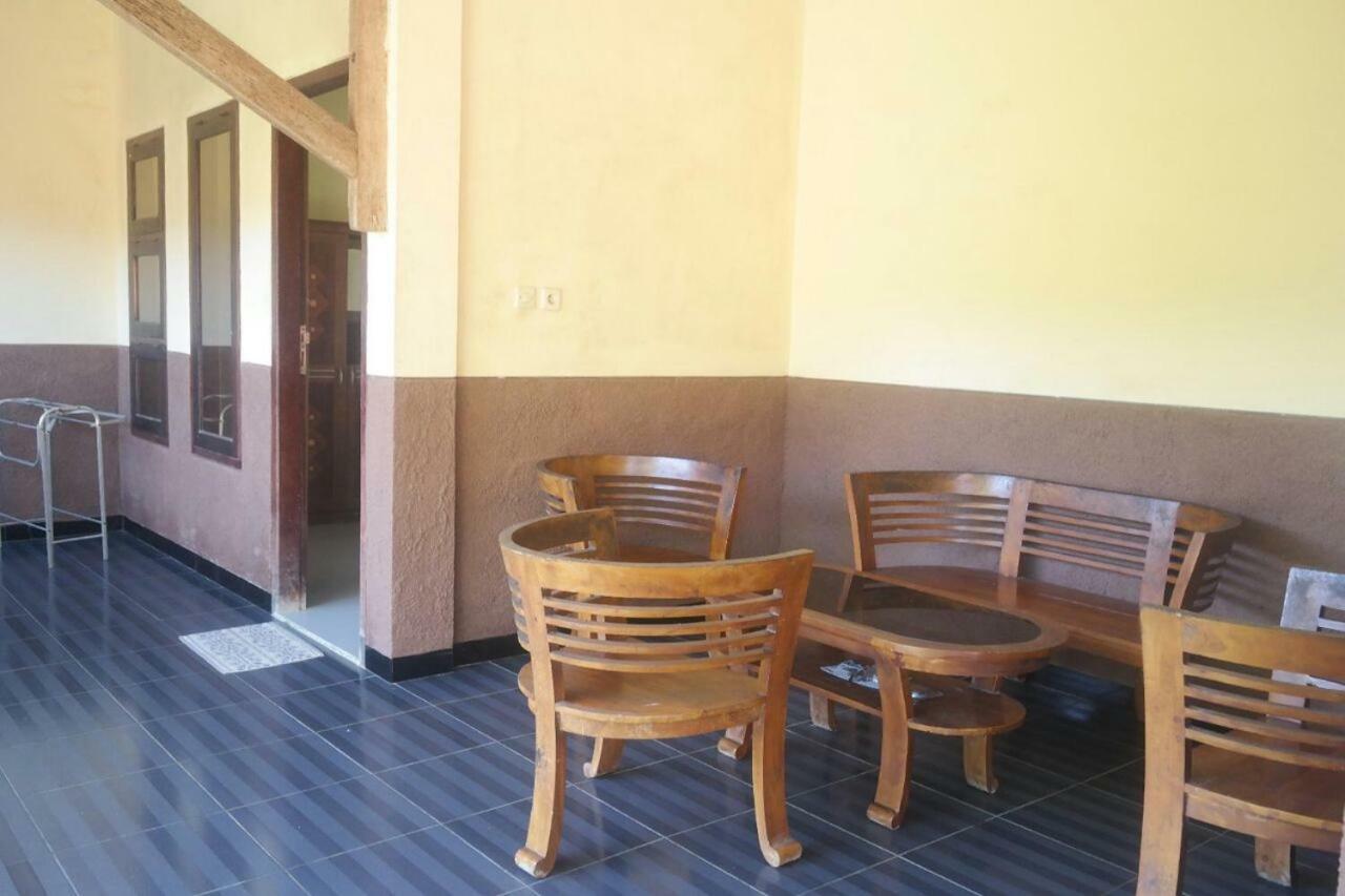 Harrys Oceanhouse 2 Pacitan Apartment Exterior photo