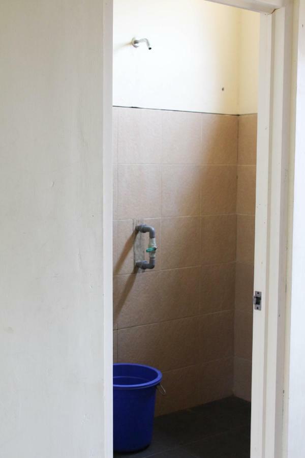 Harrys Oceanhouse 2 Pacitan Apartment Exterior photo