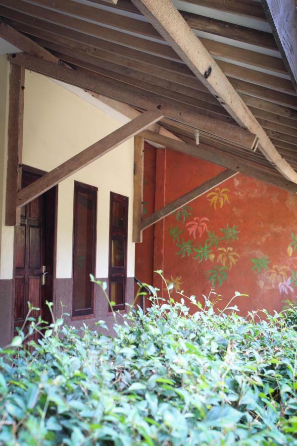Harrys Oceanhouse 2 Pacitan Apartment Exterior photo